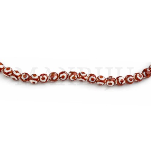 Strings of 8mm faceted Tibetan agate.