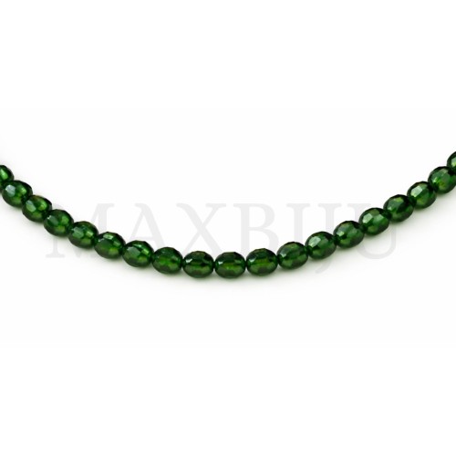 Strands of translucent faceted glass – 8mm.