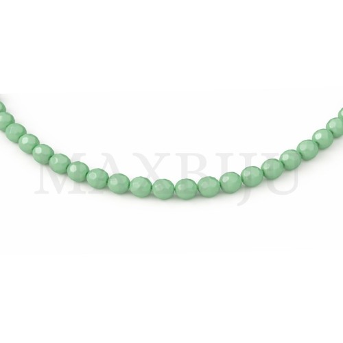 Faceted glass beads – 8mm.