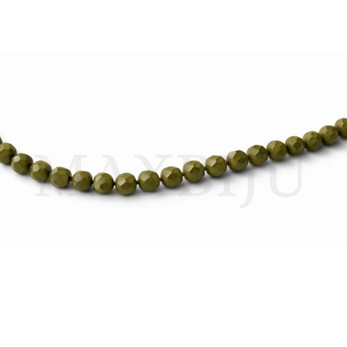 Faceted glass beads – 8mm.
