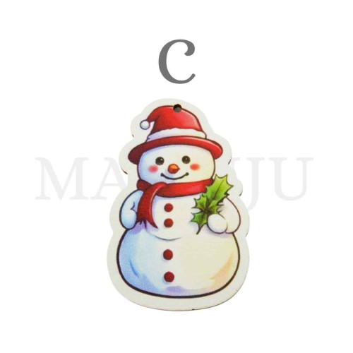 Assorted Christmas Pieces in Wood