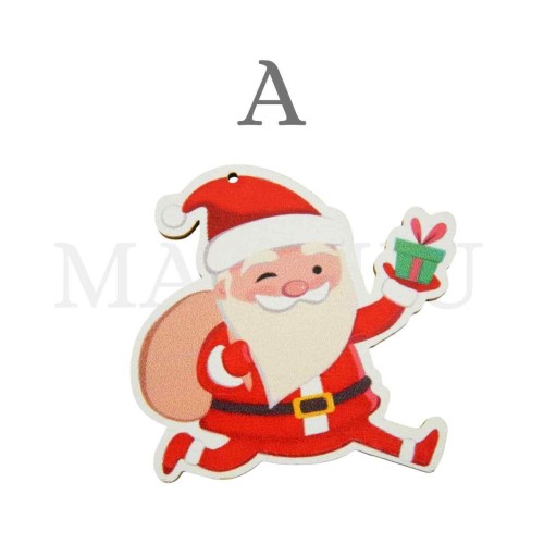 Assorted Christmas Pieces in Wood