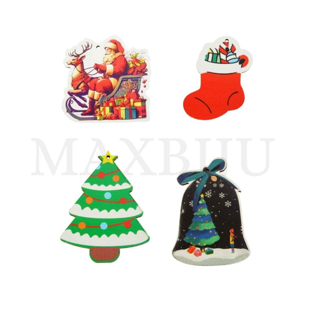 Assorted Christmas Pieces in Wood