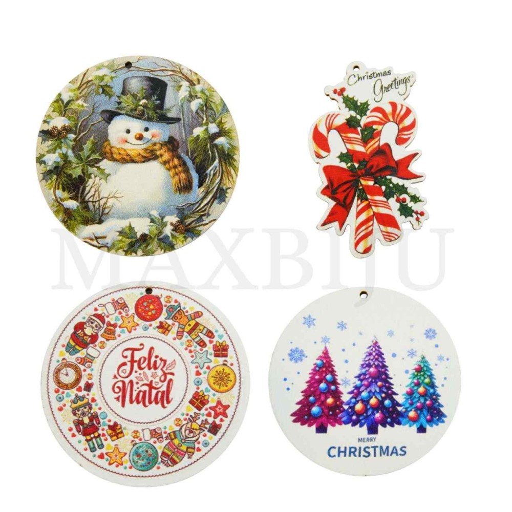 Assorted Christmas Pieces in Wood