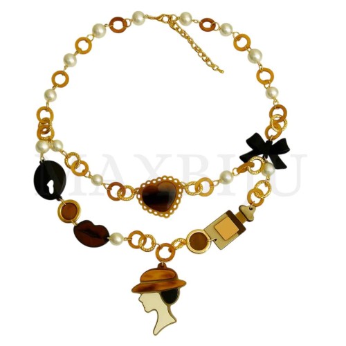 Resin Necklace - Woman with Hat