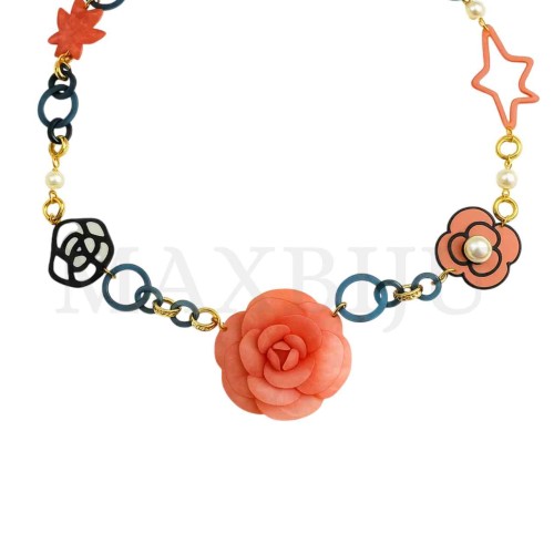 Resin Necklace - Rose
