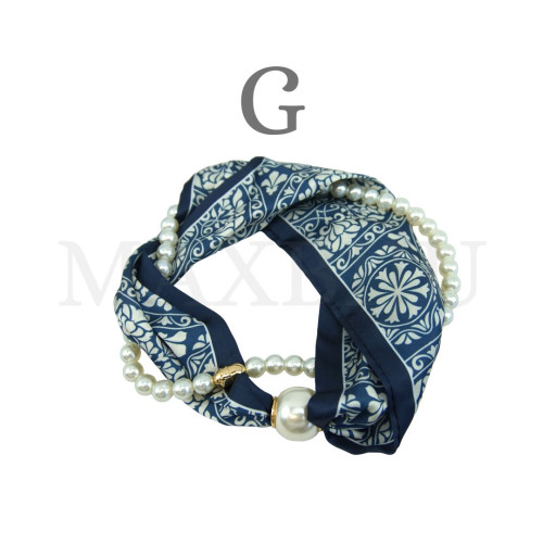 Scarf and Pearl Necklace - 45cm.
