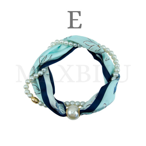 Scarf and Pearl Necklace - 45cm.