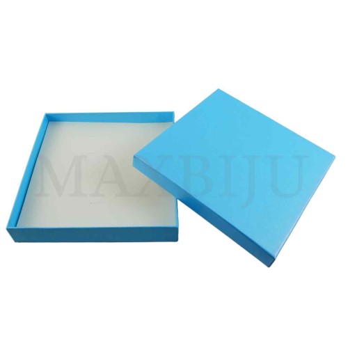 Present Boxes 20x20cm