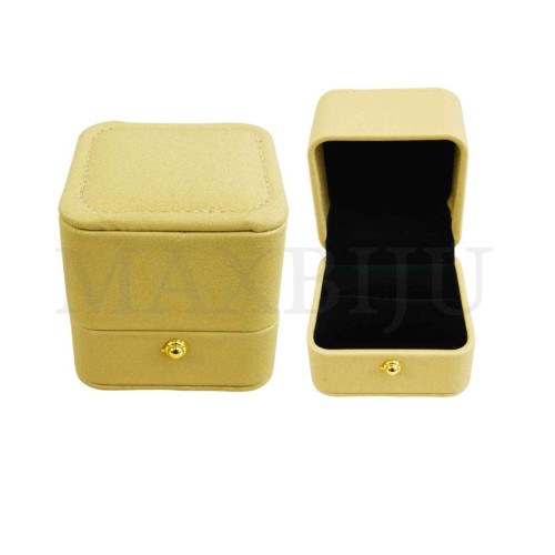 Padded Jewellery Box for Ring 4.5x5.5cm