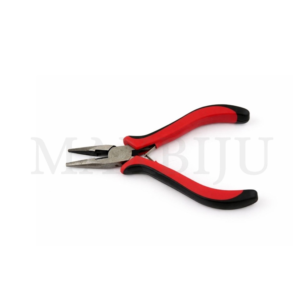 Flat-nose cutting pliers.